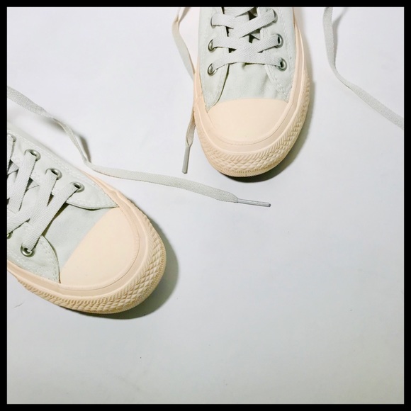 👉🏻SOLD!!!👈🏻 Super Slick Chuck Taylors! - Picture 4 of 8